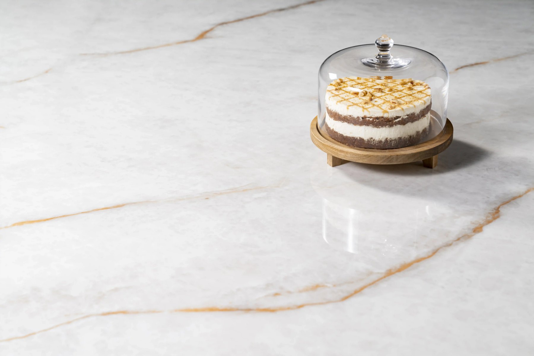 Ascale Crystal Lux White — ภาพจากผู้ผลิต 2