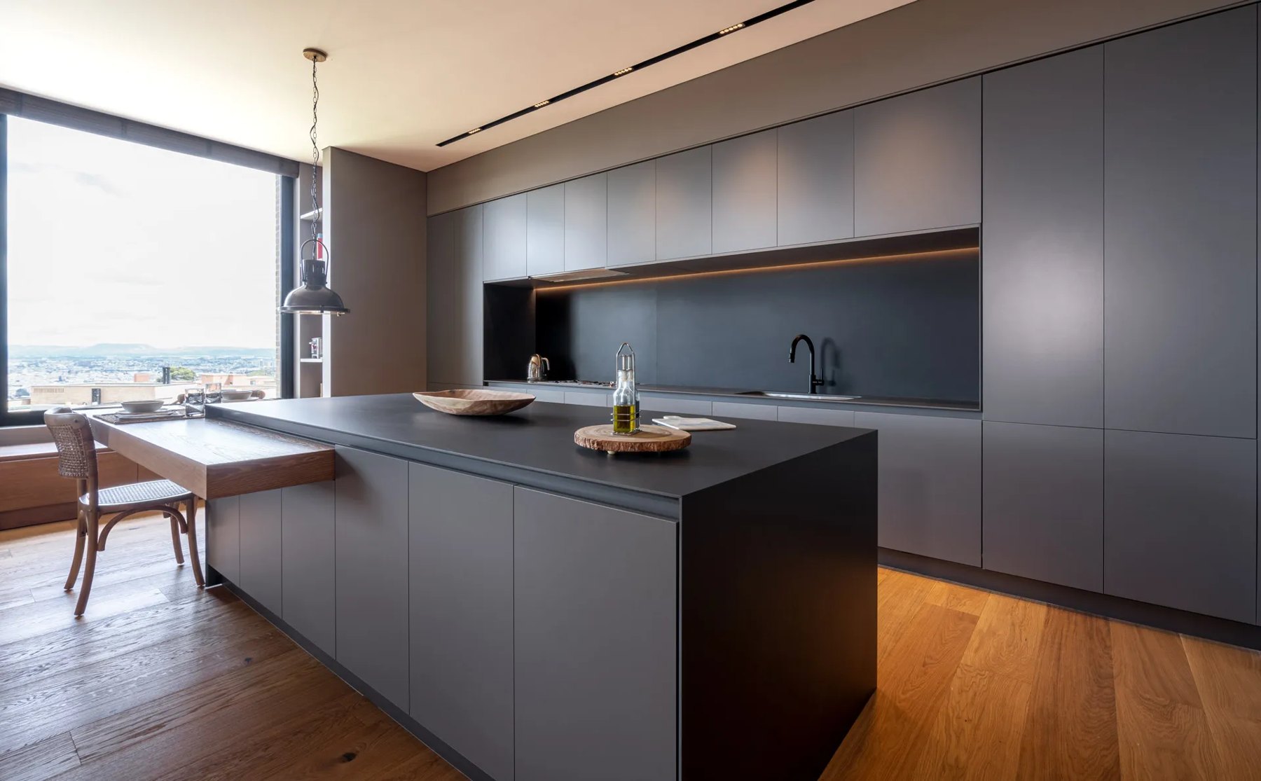 Ascale Grum Black — ภาพจากผู้ผลิต 3