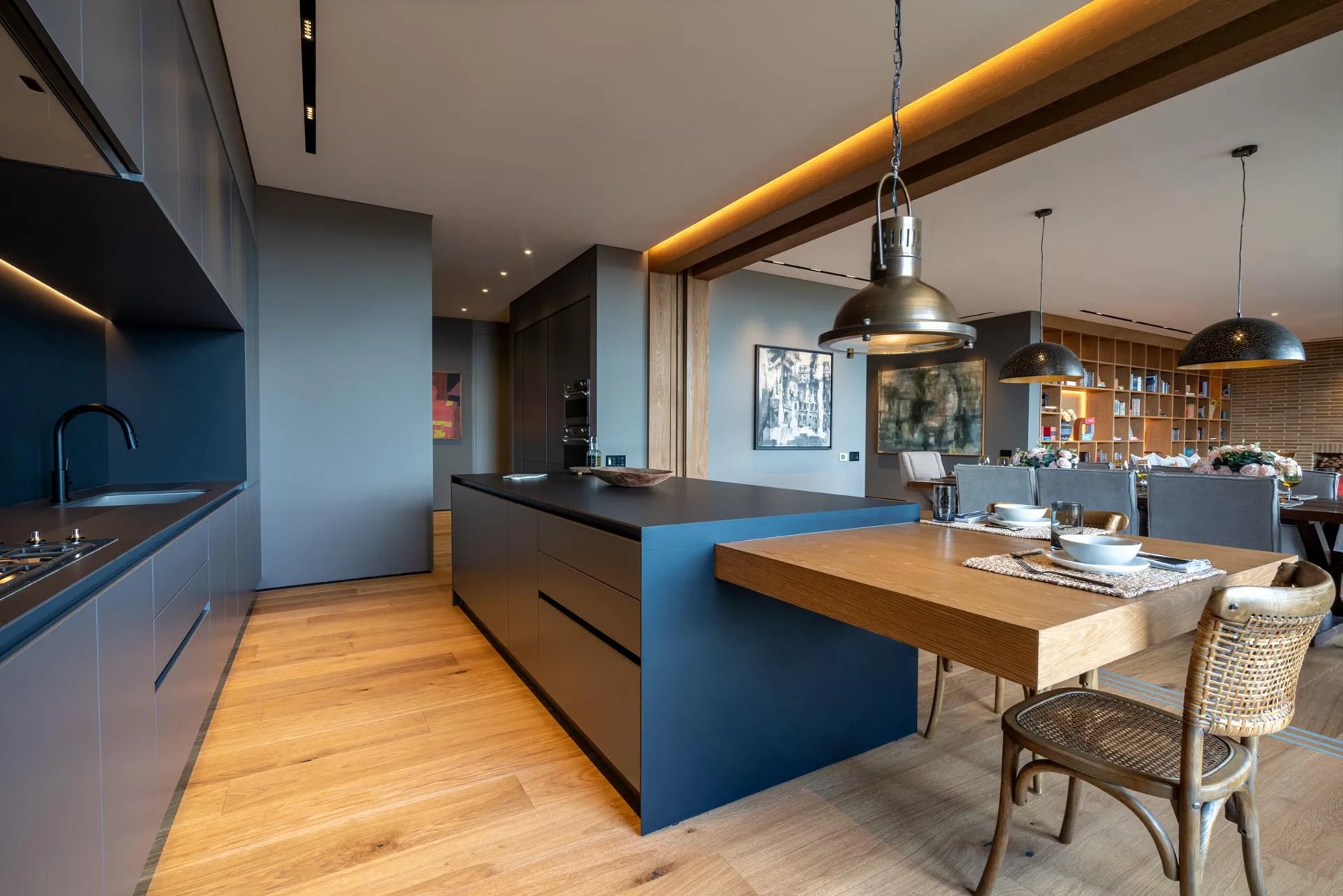 Ascale Grum Black — ภาพจากผู้ผลิต 4