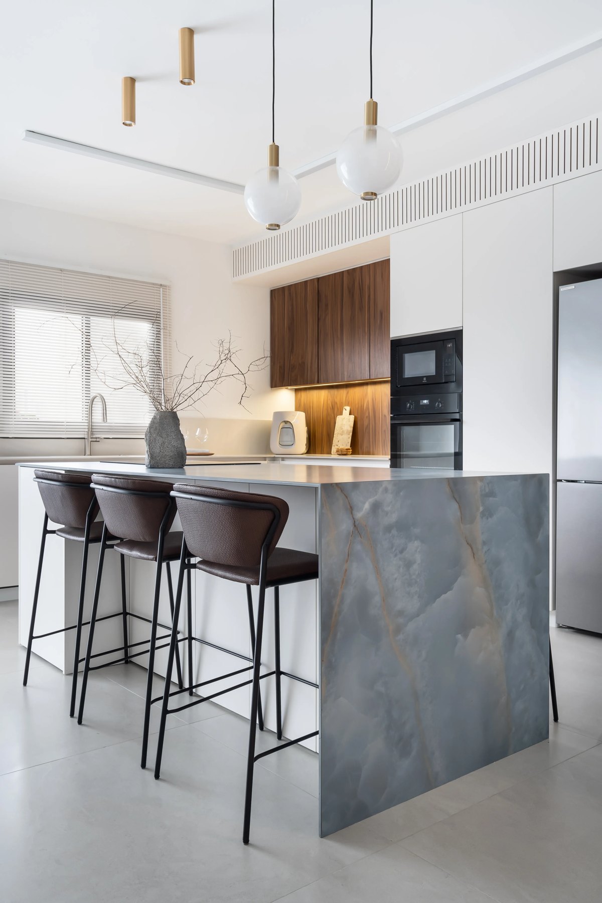 Ascale Onice Blue — ภาพจากผู้ผลิต 6